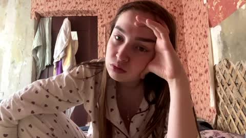 Chloe online show from 04-12-26, 10:31