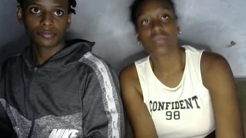 Snapshot of mari_clau_hot chatting on 11-17-25, 10:59 mari_clau_hot online show from 11-17-25, 10:59