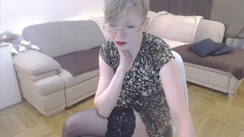 Mari online show from 04-10-26, 10:53