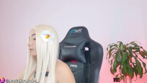 Maria Fer online show from 04-13-26, 04:12