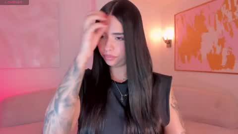 Snapshot of mariaherrera_ chatting on 06-26-26, 11:31 MARIA HERRERA online show from 06-26-26, 11:31