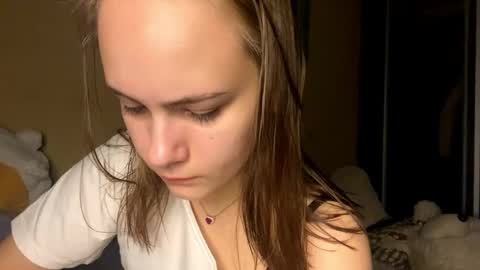 Snapshot of mariamcleverley chatting on 10-03-25, 04:59 Mia online show from 10-03-25, 04:59