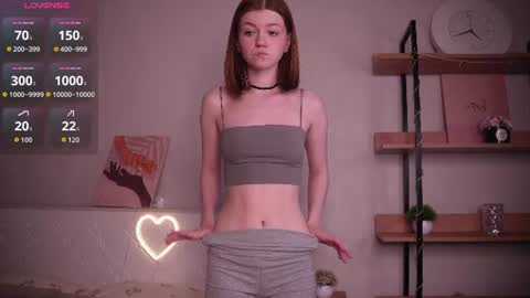 Snapshot of mariamcreedon chatting on 07-13-26, 03:26 My name is Molly this is my first day online show from 07-13-26, 03:26