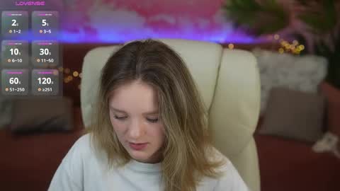 Snapshot of mariamedow chatting on 05-18-26, 05:46 Maria online show from 05-18-26, 05:46