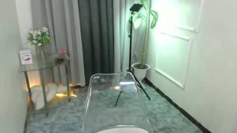 Snapshot of mariamercedesxxx chatting on 02-15-25, 12:01 maria online show from 02-15-25, 12:01