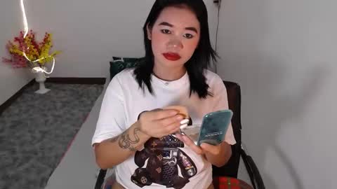 Snapshot of mariamercedesxxx chatting on 02-10-26, 01:10 maria online show from 02-10-26, 01:10