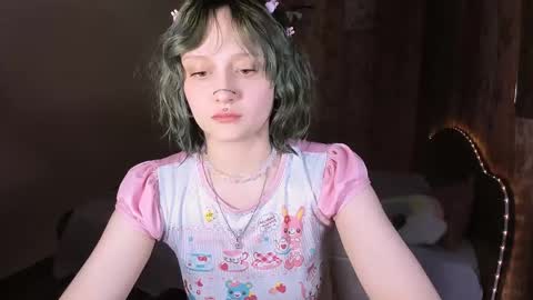 Snapshot of mariamilkis chatting on 04-30-26, 12:17 Maria online show from 04-30-26, 12:17
