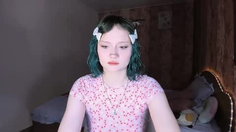 Snapshot of mariamilkis chatting on 05-08-26, 07:41 Maria online show from 05-08-26, 07:41