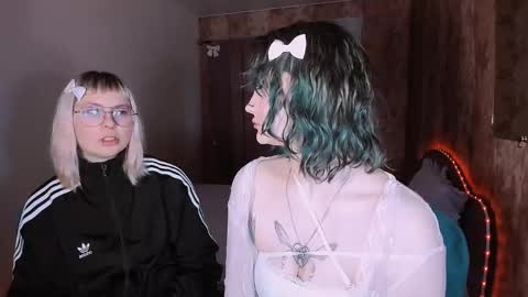 Snapshot of mariamilkis chatting on 05-23-26, 01:11 Maria online show from 05-23-26, 01:11