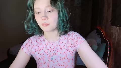Snapshot of mariamilkis chatting on 05-25-26, 11:00 Maria online show from 05-25-26, 11:00
