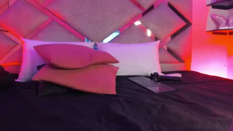 Marian online show from 03-11-25, 09:02