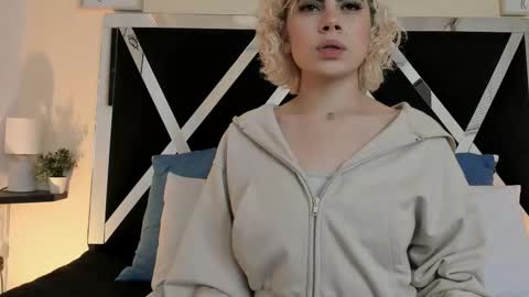 Marian online show from 09-21-25, 02:46