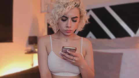 Marian online show from 01-09-26, 02:47