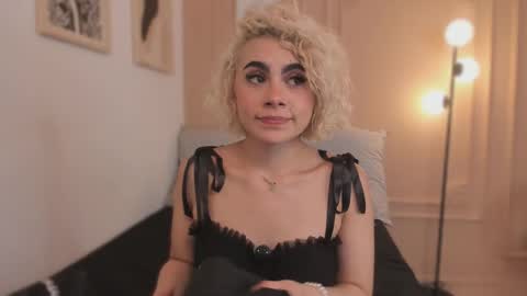 Marian online show from 02-19-26, 07:21