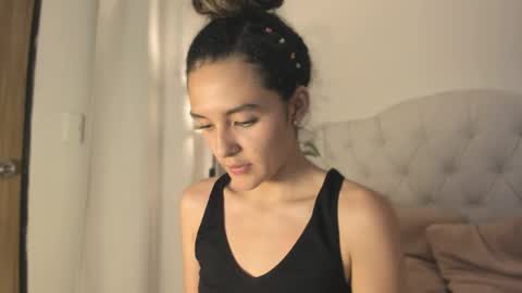 Snapshot of marian_skinny chatting on 04-20-26, 06:05 Marian online show from 04-20-26, 06:05