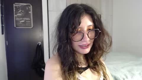 Mariana online show from 10-27-25, 09:19