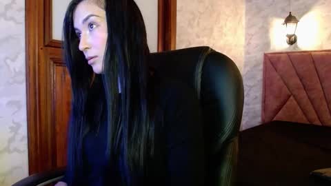 Mariana online show from 12-14-25, 11:48