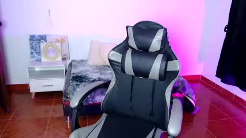 mariana__666 online show from 11-01-25, 04:36