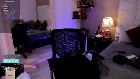 Snapshot of mariana_c chatting on 04-30-26, 02:45 Mar y online show from 04-30-26, 02:45
