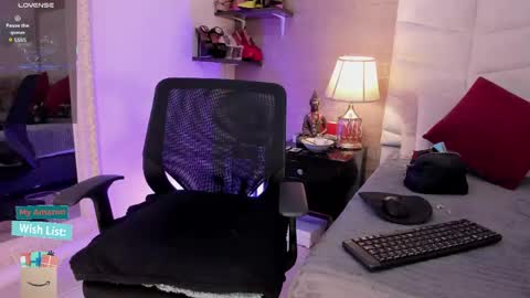 Snapshot of mariana_c chatting on 05-07-26, 02:55 Mar y online show from 05-07-26, 02:55