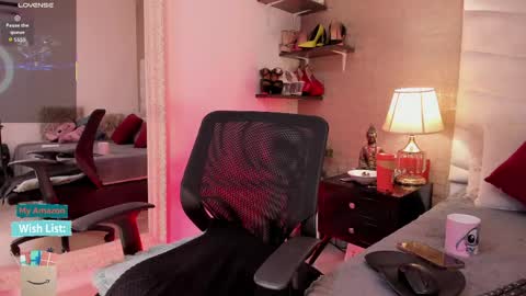 Snapshot of mariana_c chatting on 05-12-26, 02:58 Mar y online show from 05-12-26, 02:58