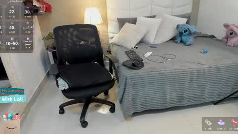 Snapshot of mariana_c chatting on 06-26-26, 03:16 Mar y online show from 06-26-26, 03:16