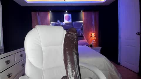 Mariana Castro online show from 10-25-25, 07:27