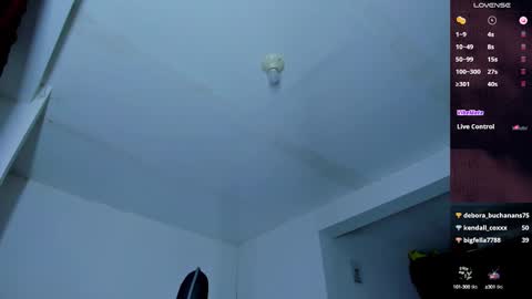 Snapshot of mariana_smittt chatting on 01-12-25, 07:43 Independent Model online show from 01-12-25, 07:43