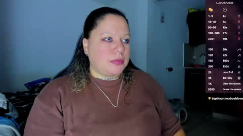 Snapshot of mariana_smittt chatting on 01-19-25, 05:05 Independent Model online show from 01-19-25, 05:05