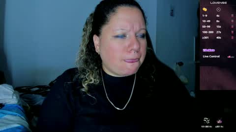 Snapshot of mariana_smittt chatting on 01-22-25, 02:59 Independent Model online show from 01-22-25, 02:59