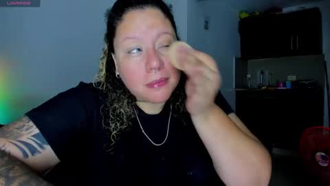 Snapshot of mariana_smittt chatting on 02-03-25, 07:40 Independent Model online show from 02-03-25, 07:40