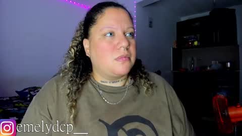 Snapshot of mariana_smittt chatting on 09-23-25, 05:21 Independent Model online show from 09-23-25, 05:21