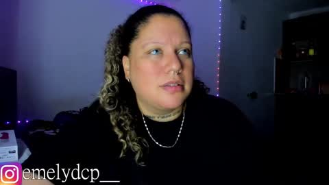 Snapshot of mariana_smittt chatting on 09-25-25, 06:28 Independent Model online show from 09-25-25, 06:28