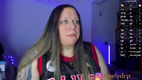 Snapshot of mariana_smittt chatting on 11-25-25, 05:29 Independent Model online show from 11-25-25, 05:29