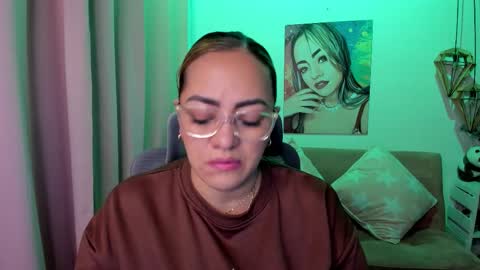 Mariana Lopez online show from 12-22-25, 12:40