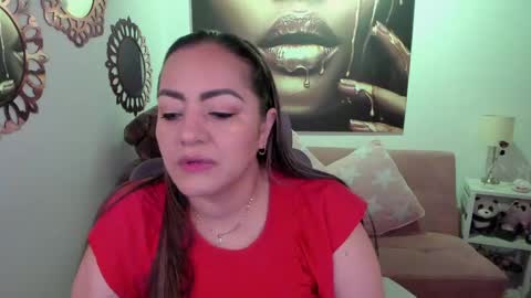 Snapshot of marianalopez81 chatting on 04-25-26, 11:57 Mariana Lopez online show from 04-25-26, 11:57