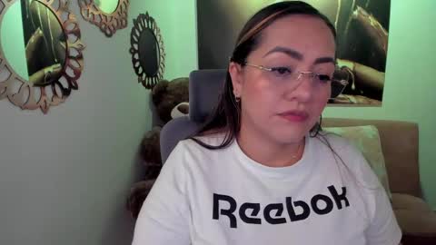 Snapshot of marianalopez81 chatting on 05-09-26, 12:27 Mariana Lopez online show from 05-09-26, 12:27