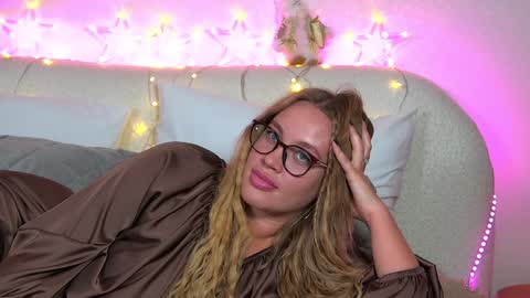 Maria online show from 12-25-24, 12:37