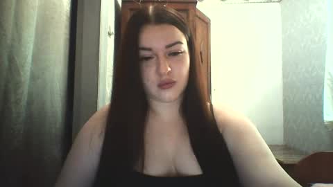 Snapshot of mariangloom chatting on 07-17-26, 04:12 mariangloom online show from 07-17-26, 04:12