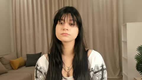 Snapshot of marianmollberg chatting on 05-16-26, 06:17 Marian online show from 05-16-26, 06:17