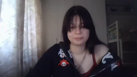 Snapshot of marianmollberg chatting on 06-23-26, 12:47 Marian online show from 06-23-26, 12:47