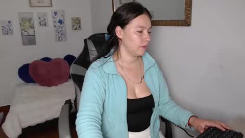 Mariana online show from 03-04-26, 03:34