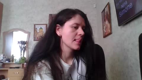 Snapshot of mariannasi chatting on 02-01-26, 10:47 Nina Kiss online show from 02-01-26, 10:47