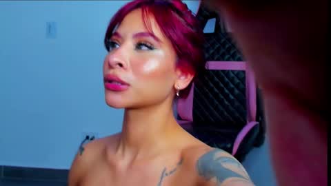 M A R I A N E online show from 03-11-25, 09:13