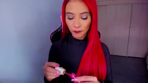 M A R I A N E online show from 11-12-25, 05:46