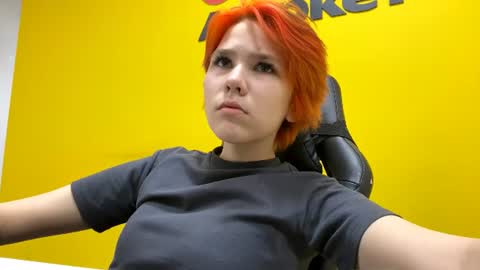 Snapshot of maribelvaneffen chatting on 06-30-26, 09:10 Mia online show from 06-30-26, 09:10
