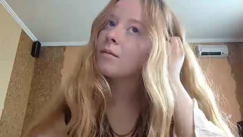 Snapshot of maricagorgo chatting on 06-14-26, 02:24 Kate online show from 06-14-26, 02:24