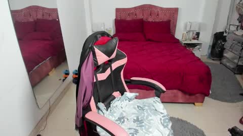 marie online show from 11-05-25, 12:32