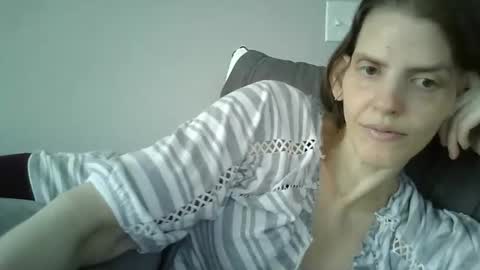Snapshot of mariejojo chatting on 05-09-26, 05:51 Mariejojo online show from 05-09-26, 05:51