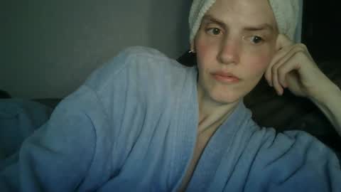 Snapshot of mariejojo chatting on 05-10-26, 02:11 Mariejojo online show from 05-10-26, 02:11